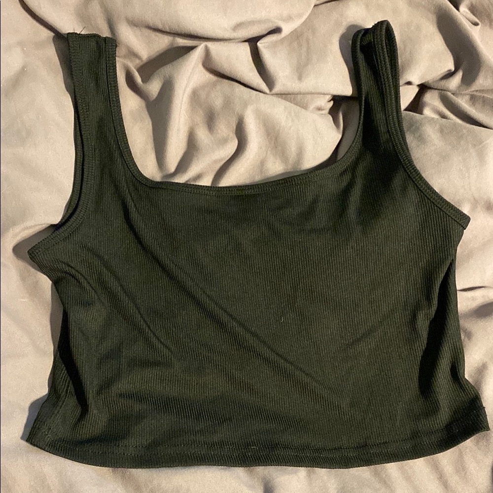 black Sleeveless Fitted Crop Tank Top